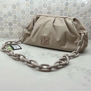 NWT Badgley Mischka Off-White Wrapped Frame Clutch